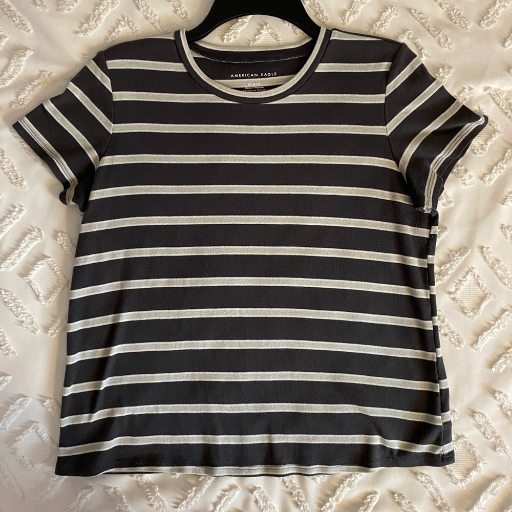 American Eagle Black and White Striped Shirt 🖤